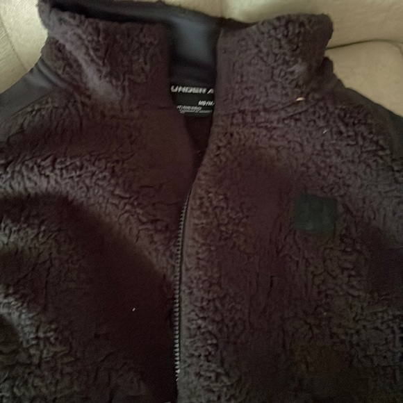 Women’s under armor coat - Picture 2 of 3